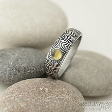 Prstene - Ručne kovaný zásnubný prsteň s drahým kameňom - Prima  (struktura kolečka tmavý) - 13592660_