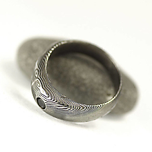 Prstene - Ručne kovaný zásnubný prsteň damasteel s diamantom - Siona (diamant čierný 2,7 mm) - 13601852_
