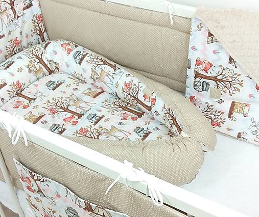 Sada zvieratká v lese