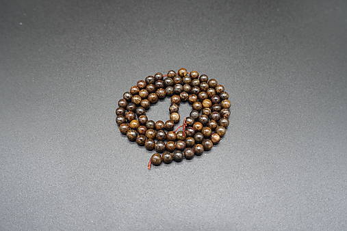 Minerály - Bronzit 4mm (1 šnúra (48ks)) - 13609419_