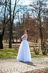Šaty - Svadobné šaty s ručne našívanou krajkou - 13613442_