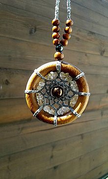 Náhrdelníky - Makramé náhrdelník Mandala slnečnej energie - 13612752_