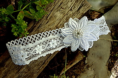 Spodná bielizeň - snehobiely svadobný podväzok - perličkový kvet - 13620463_