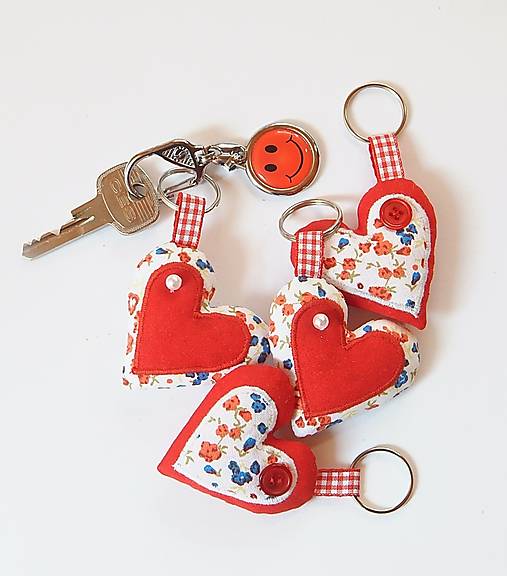 Kľúčenky - Červené srdiečko - prívesok na kľúče - 13623390_