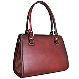 Kabelky - Kožená kabelka ručne tieňovaná v bordovej farbe - 13631547_