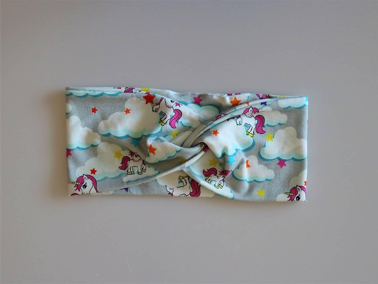 Prekrížená úpletová čelenka jednorožec