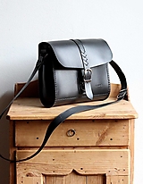 Kožená kabelka *Black Leather messenger*