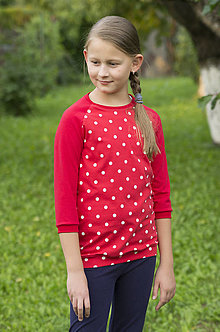 Detské oblečenie - Dievčenské tričko „Červená bodka“ - 13639001_
