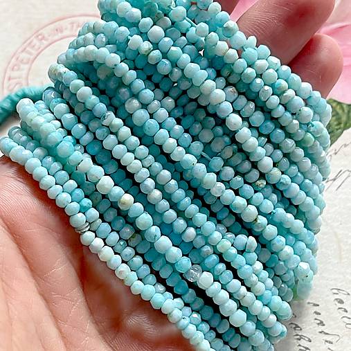 Minerály - Modrý opál Peru / brúsené rondelky / cca 3,5mm - 13646246_