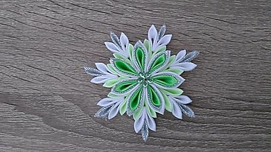Dekorácie - Zelená vločka (Bez bieleho kvetu) - 13658400_