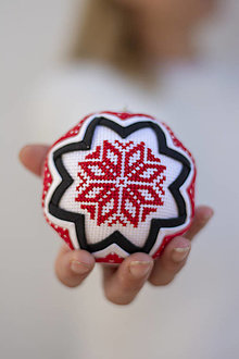 Dekorácie - Vianočná patchworková guľa 2 - 13669675_