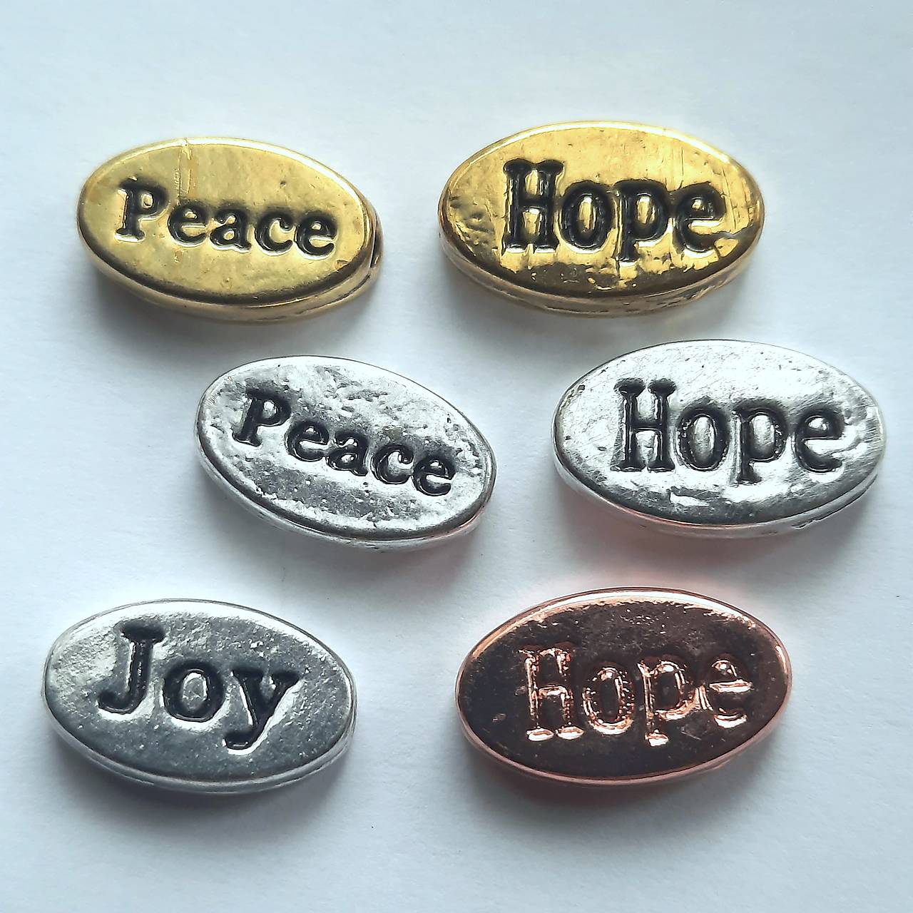 Kovová korálka s textom-1ks