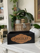 Nádoby - “Stará bednička so štítkom Chocolat “ (Čierna) - 13683685_