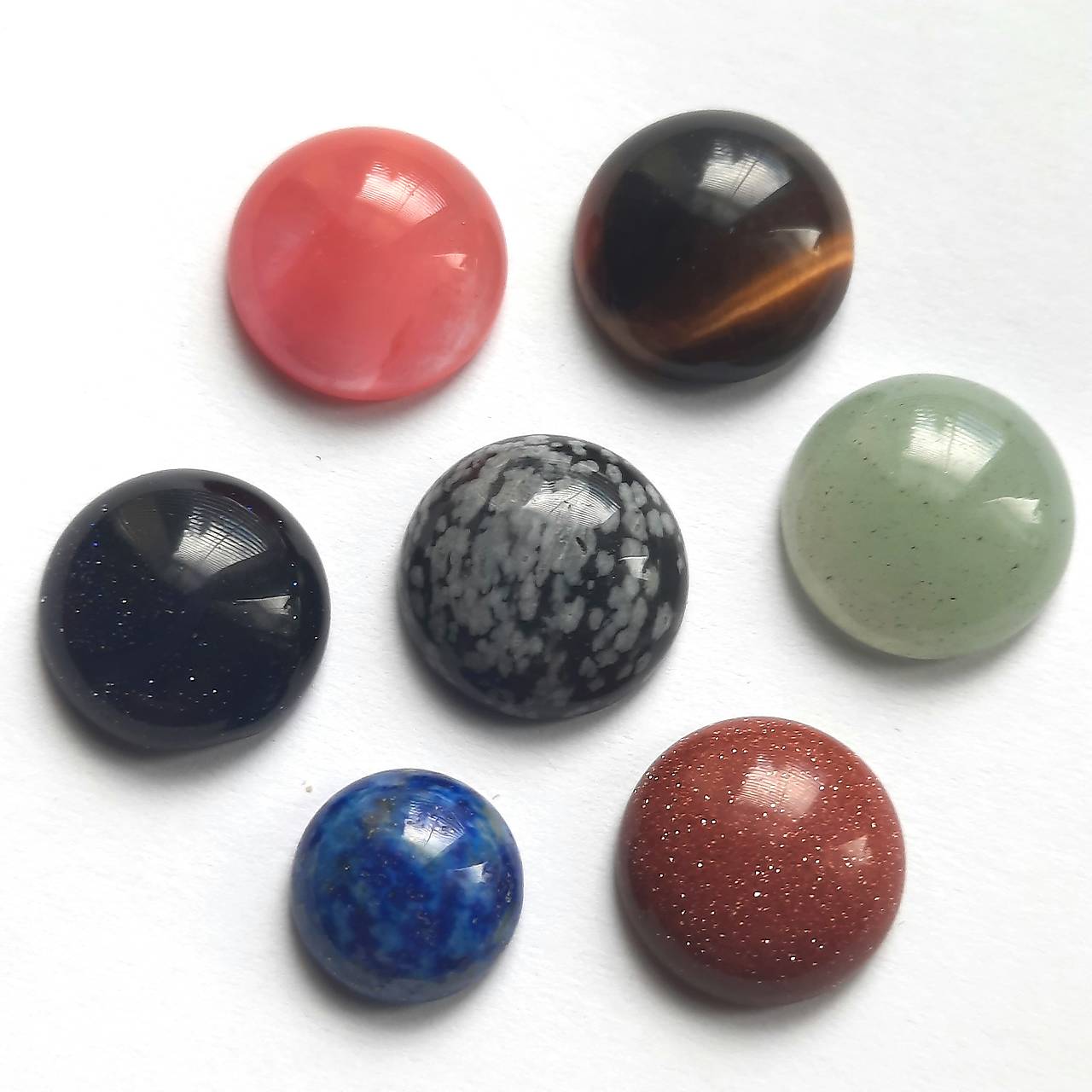 Minerál kabošon-1ks