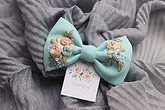 Detské doplnky - Vyšívané mašličky Nezábudka ♡ (Pastelové kvety) - 13689265_