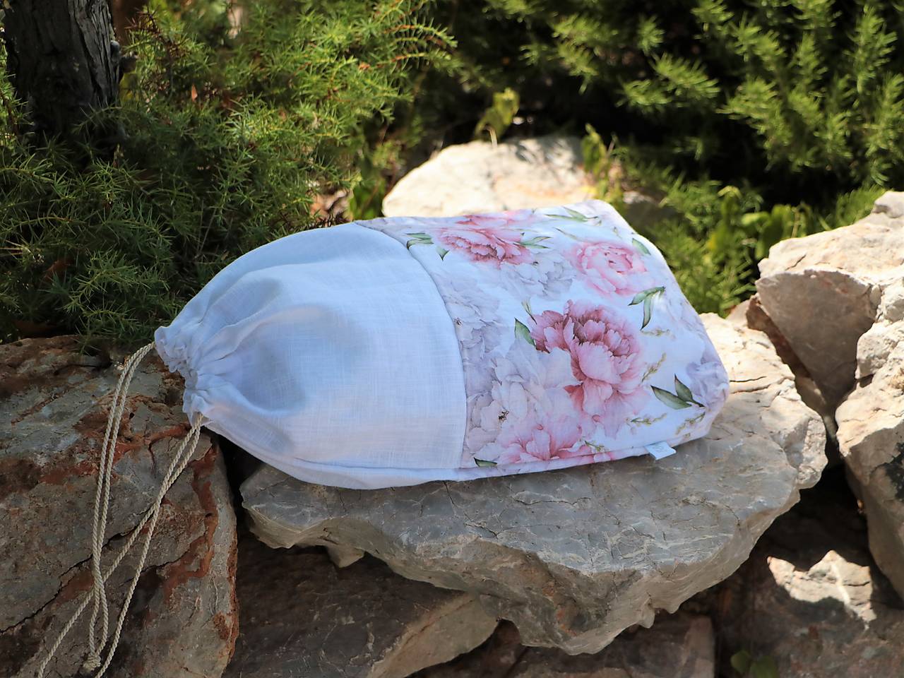 Ľanové vrecko na chlieb pivónie