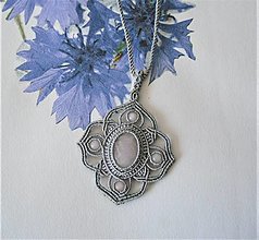 Náhrdelníky - Macramé náhrdelník Gray s ruženínom - 13704449_