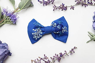 Ozdoby do vlasov - Vyšívané mašličky Borievka ♡ (Modré kvetiny) - 13717843_