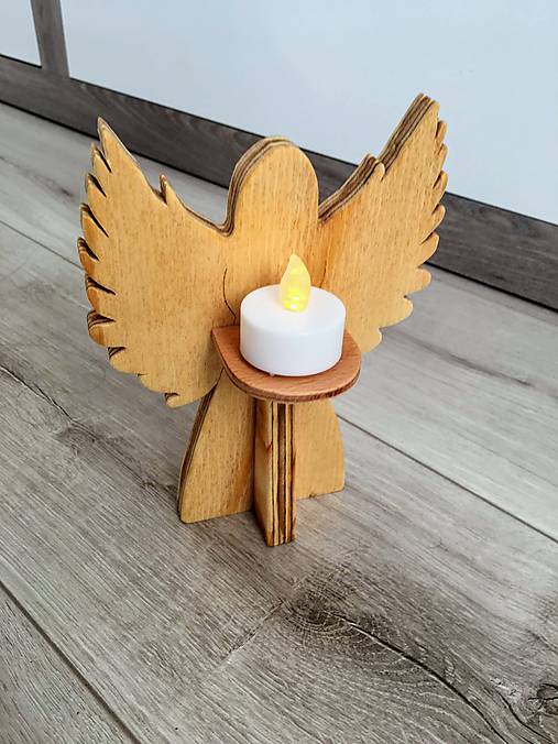 Dekorácie - Anjel so svetielkom (Ľanový olej) - 13716859_