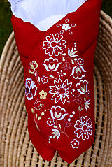 Detský textil - Rozkvitnuté zavinovačky (Červená s bielou výšivkou) - 13732318_