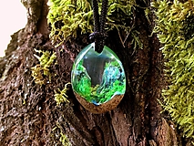 Náhrdelníky - Živicový náhrdelník - Lesný svet 3 - 13731234_
