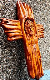 Dekorácie - Drevorezba Ježiš na kríži - 13751053_