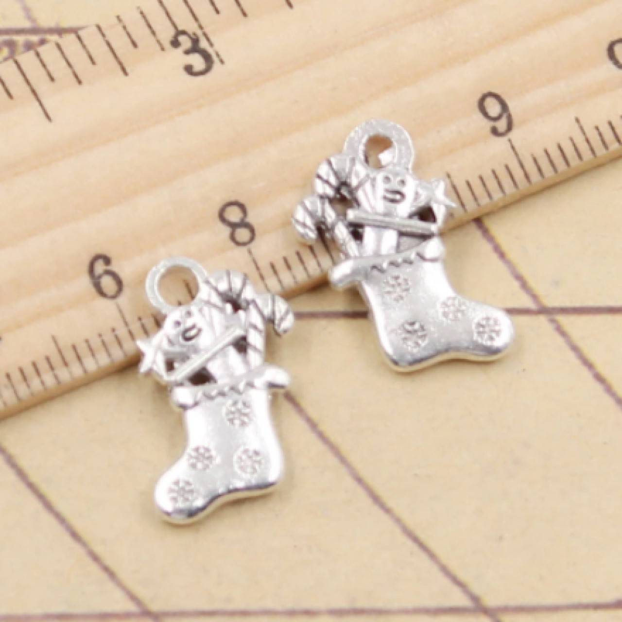 PR208 Prívesok strieborný čižmička 1,8 x 1,2 cm