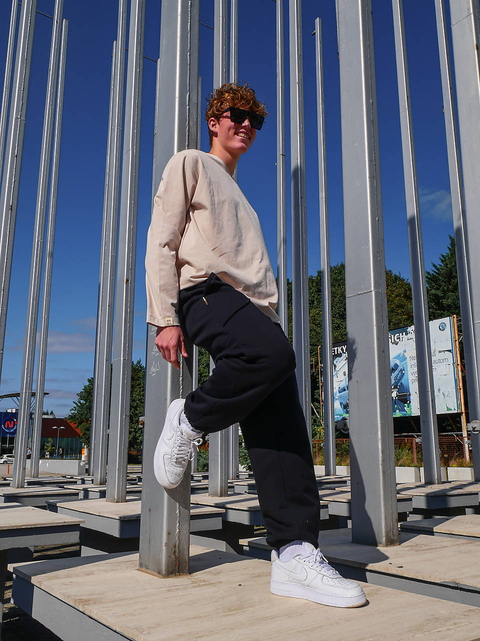 Tepláky COMFY  UNI čierne (S)