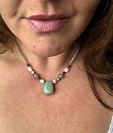 Náhrdelníky - Hviezdičkový makramé náhrdelník z minerálov zelený aventurín a ružový opál - 13768118_