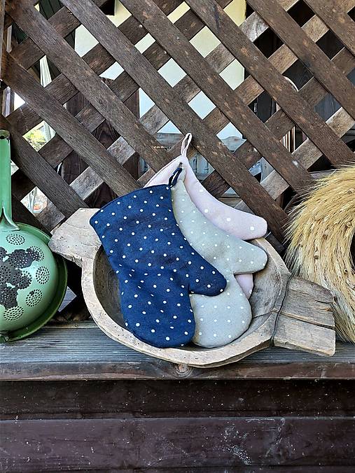 Úžitkový textil - Ľanová kuchynská chňapka s bodkami - 13766946_