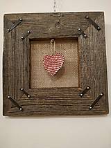 Obrazy - Obraz zo starého dreva - keramické červené srdce - 13771205_