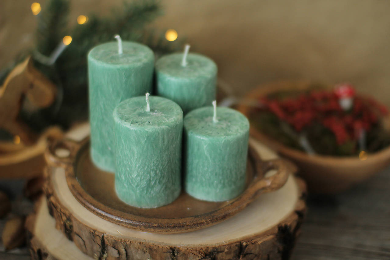 Mrazivé adventné sviečky (smaragdovo zelené)
