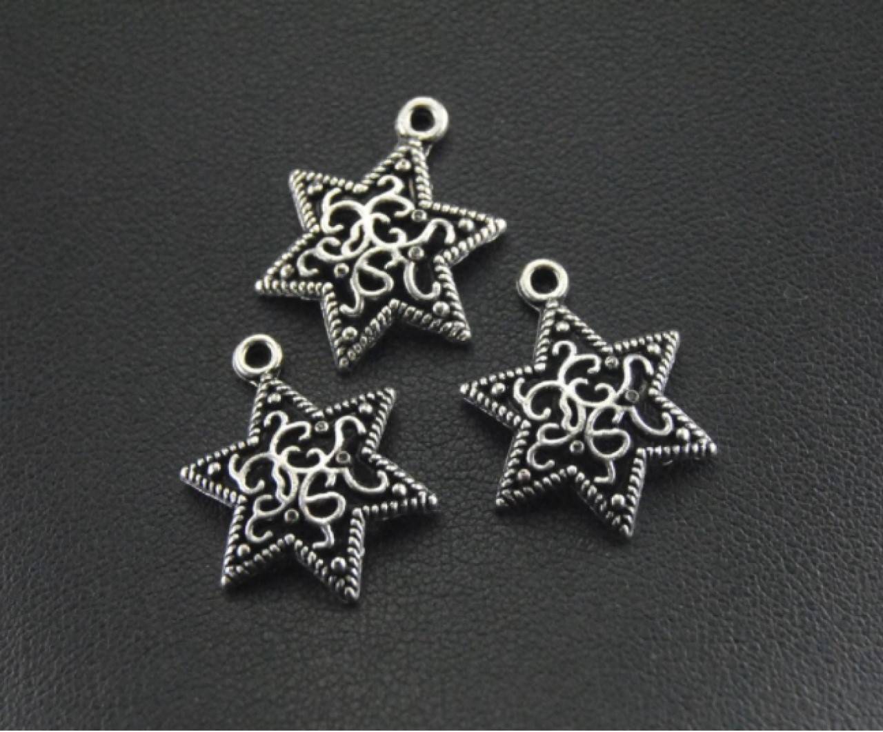 PR209 Prívesok hviezdička 1,7 x 2,1 cm