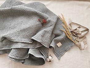 Úžitkový textil - Ľanový waflový prehoz na posteľ (200 x 220 cm - svetlosivá) - 13797186_