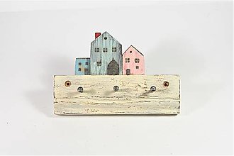 Nábytok - Vešiak s farebnými domčekmi - 3 háčiky (V27) - 13796475_