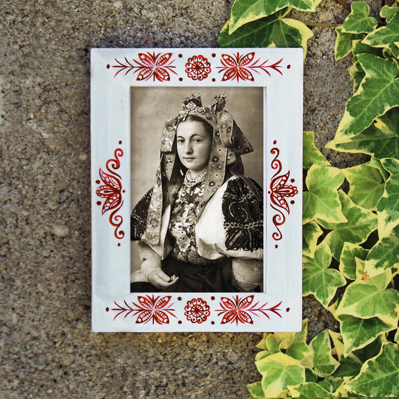 Maľovaný rámček - White Folk