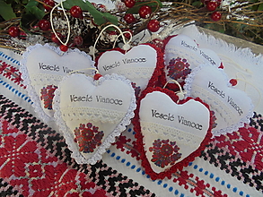 Dekorácie - Vianočné ozdoby folk-srdiečka - 13799730_