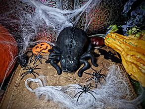 Dekorácie - Kráľ pavúkov s granátikmi, čarovná bytosť - 13805726_