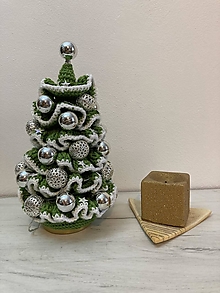 Dekorácie - Vianočný stromček Svietiaci s dekoráciami - 13806845_