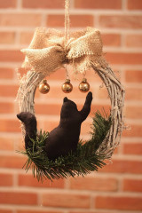 Dekorácie - Prírodný vianočný veniec na dvere s mačičkou - 13811959_
