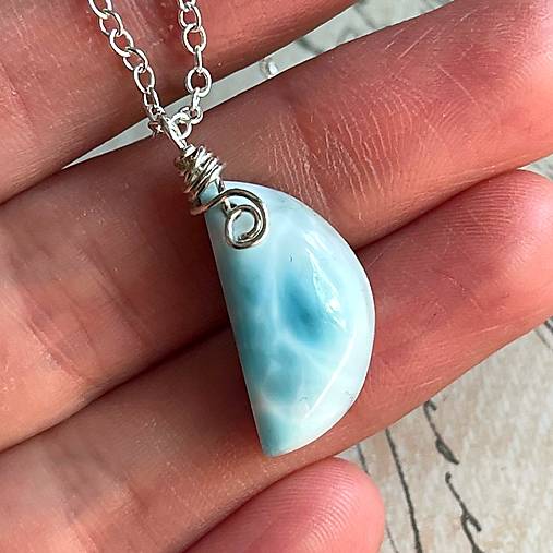 Crescent Moon Larimar Pendant AG925 / Strieborný prívesok s larimarom