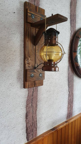 Svietidlá - Drevena lampa s lampašom - 13813694_
