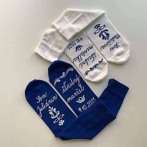 Maľované ponožky k výročiu svadby ľudovoladené modré + biele