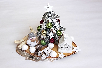 Dekorácie - Vianočná dekorácia svietiaci domček - 13821452_