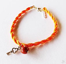 Náramky - Farebné točené náramky (Oranžový náramok s kľúčom a jaspisom červeným) - 13825798_