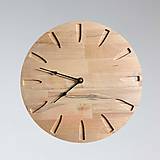 Elegantné drevené hodiny na stenu z masívu - Buk