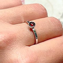 Prstene - Simple Garnet AG925 Ring / Jemný strieborný prsteň s granátom - 13830281_