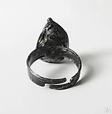 Prstene - Cínovaný prsteň s liečivým polodrahokamom zebrovým jaspisom - 13831623_