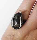 Prstene - Cínovaný prsteň s liečivým polodrahokamom zebrovým jaspisom - 13831626_