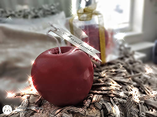 Červené jabĺčko s vôňou Red delicius